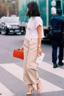 搭阔腿裤的上衣图片