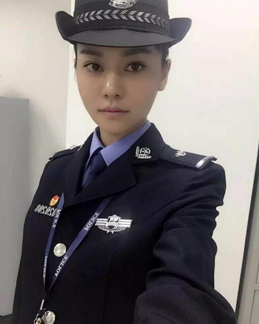 演员冯佳,光影交织下的演艺人生